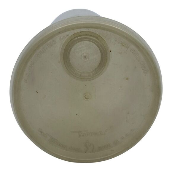 Vintage Borden’s Starlac Tupperware Powdered Milk Mixing Container APP.8.5 TALL - Picture 9 of 13